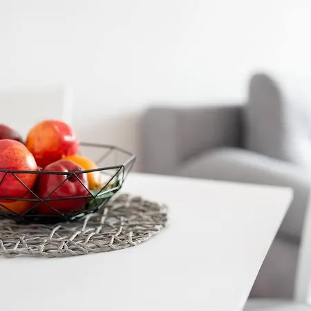 Center 1-bedroom Flat Next To Mall Of